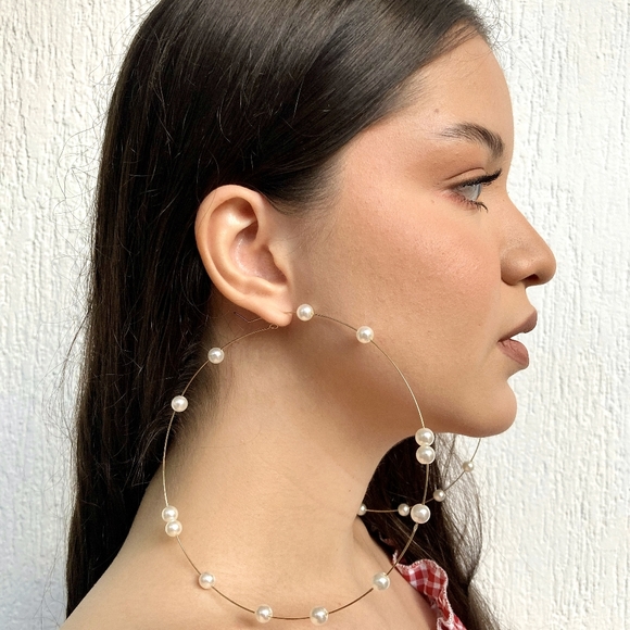 Gold Tone Exaggerated Large Hoop Earrings With White Faux Pearls 4.5in - Picture 12 of 12